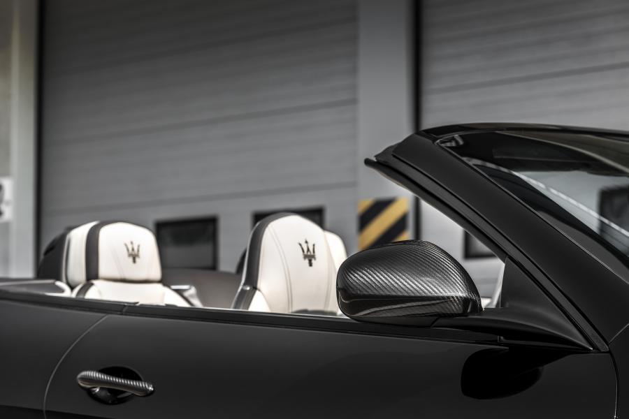 Детали интерьера Maserati GranCabrio Sport Special Edition (M145) 2017 года  (фото 7 из 14)
